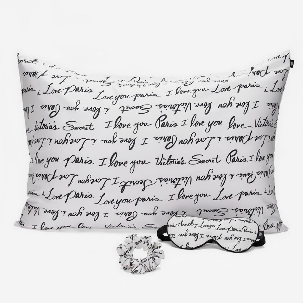 Victoria's Secret Scripted Black and White Sleep Set